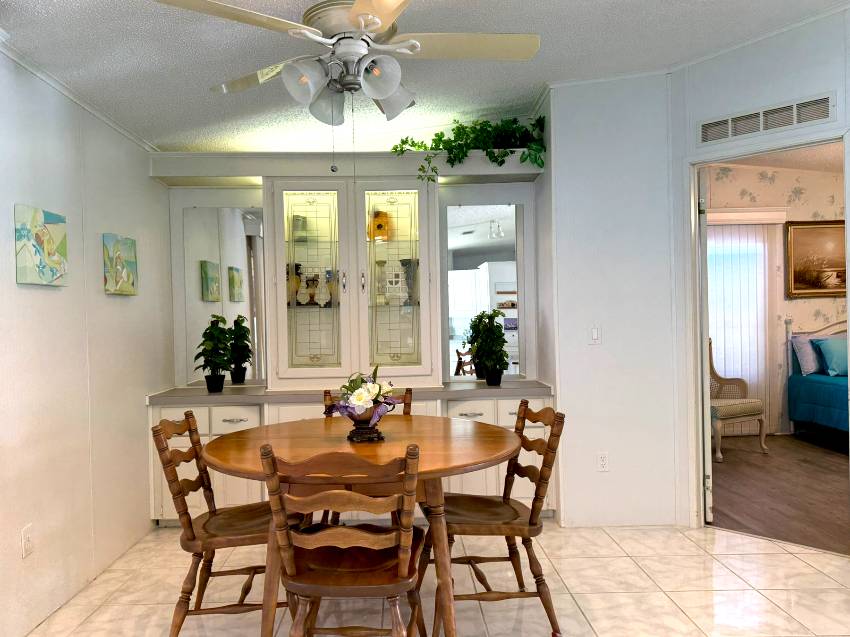 8204 Lemonwood Dr a Ellenton, FL Mobile or Manufactured Home for Sale